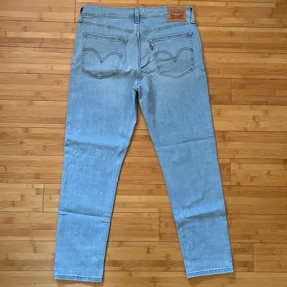 Levi’s Mid-Rise Boyfriend Jeans - Picture 3 of 4
